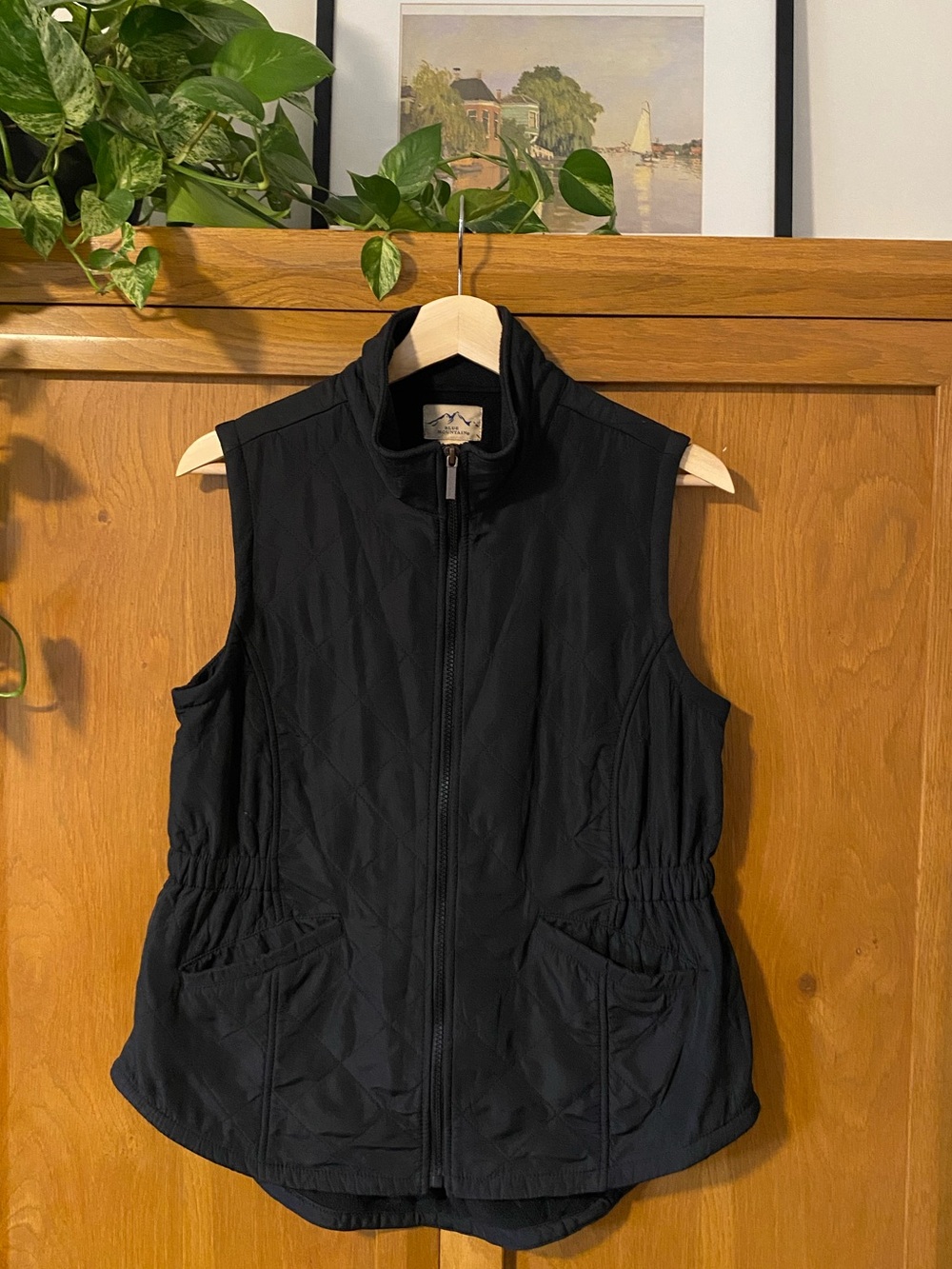 Vintage Blue Mountain Women’s Quilted Black Sleeveless Vest